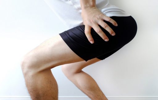 hip joint pain 710